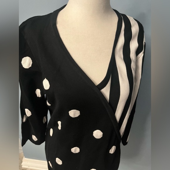 Nygard Black/Cream Top in Pokadots and Stripes!! So Much Fun To Wear!! - Picture 6 of 10